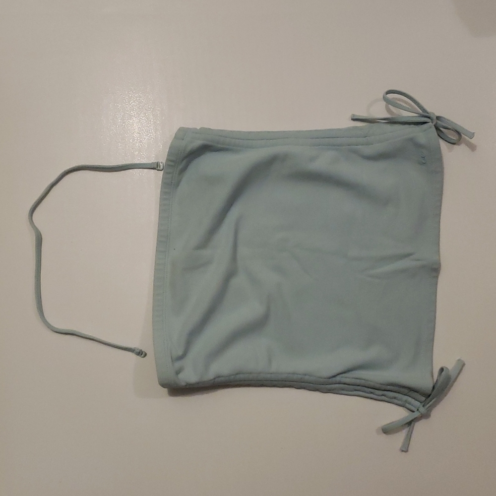Tube top with removable halter strap